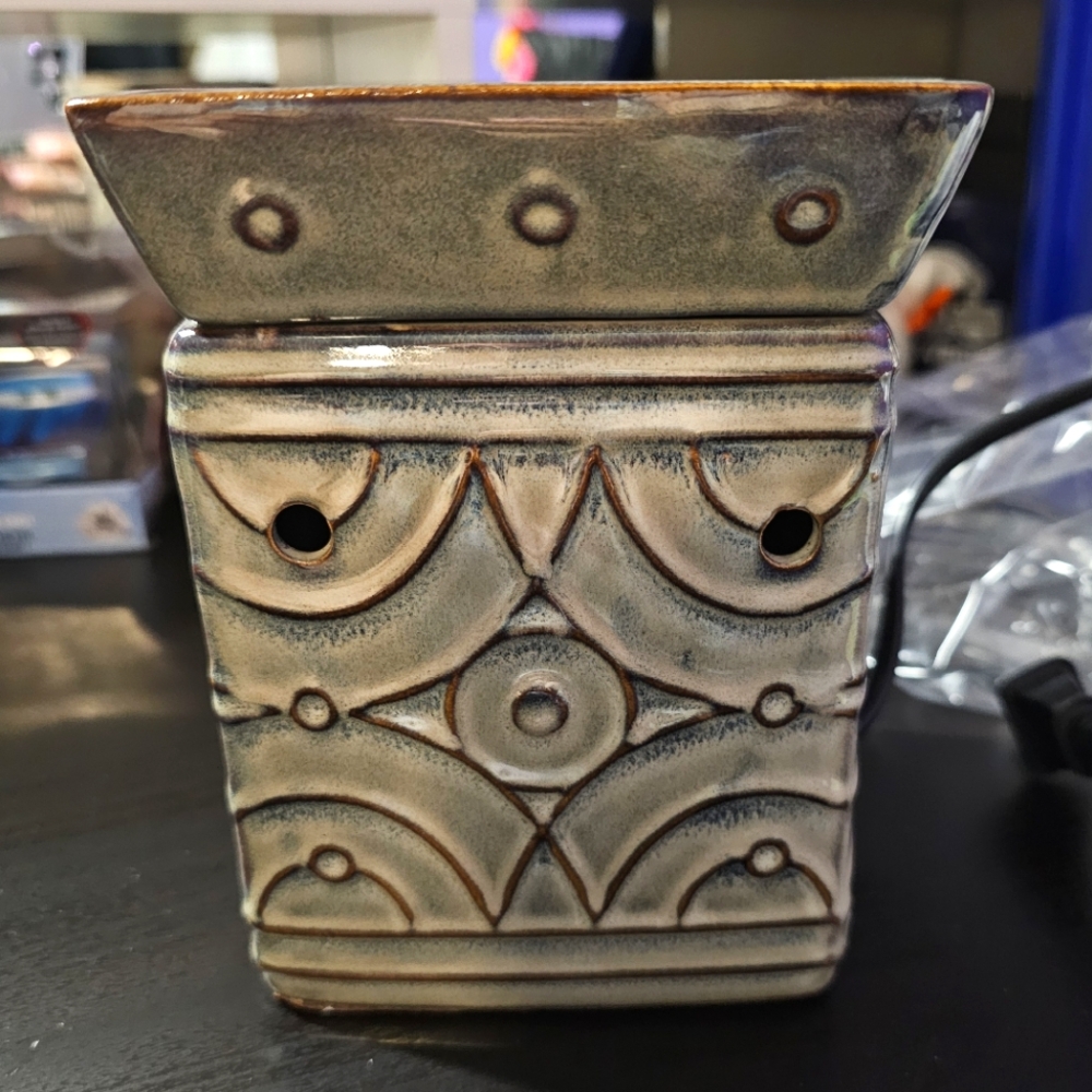 Scentsy Lenox Warmer